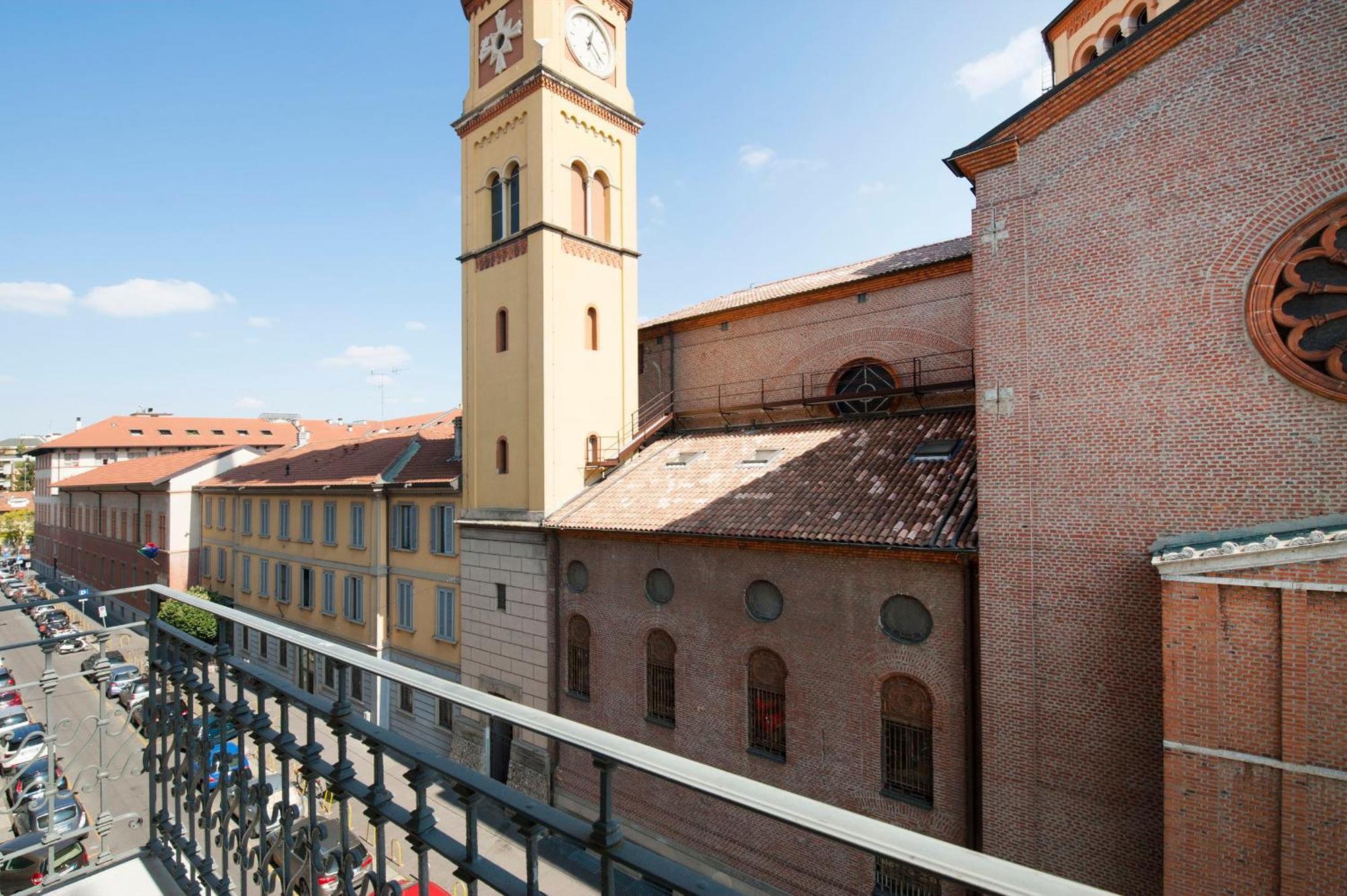 Apartment Santa Maria Square View - Family Milan